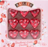 BAILEYS Strawberries & Cream Chocolate Hearts 90g